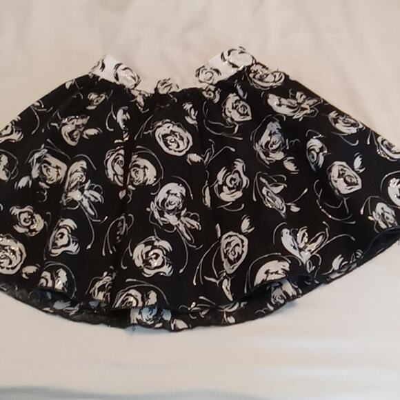 MMDaDa Girl Black White Floral Full Skirt.10 Pretty Flowy - Picture 1 of 6